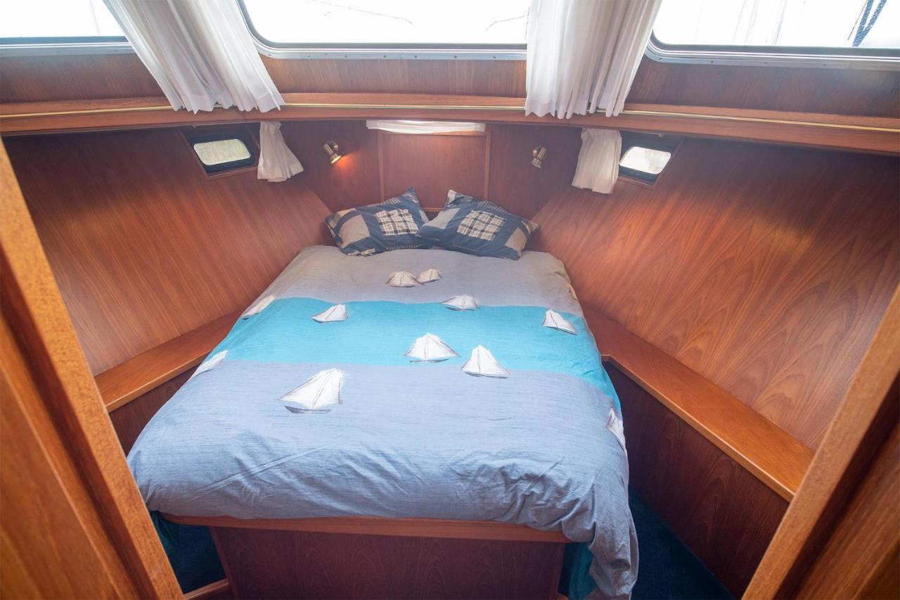 Vedette Hollandaise De 13 M Pour Sejour Insolite Hotel Nivillac Kültér fotó